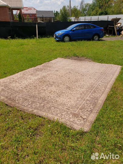 Ковер шерстяной