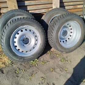 Колеса зимние 215 65 r16