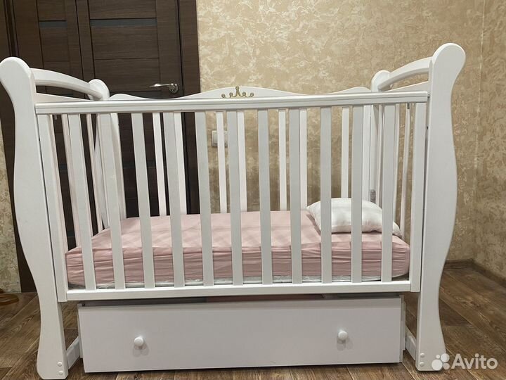 Детская кроватка