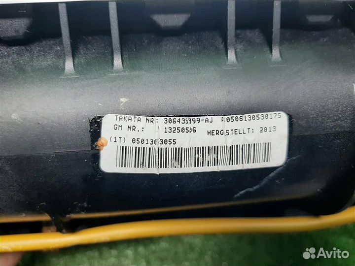 Подушка безопасности в торпедо Opel Meriva B 2013