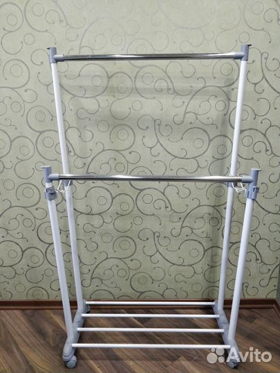 Вешалка напольная для одежды