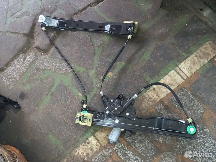 Стеклоподъемник правый Форд Фокус 3