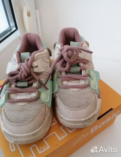 Кроссовки на девочку р. 25 и р. 27(26)