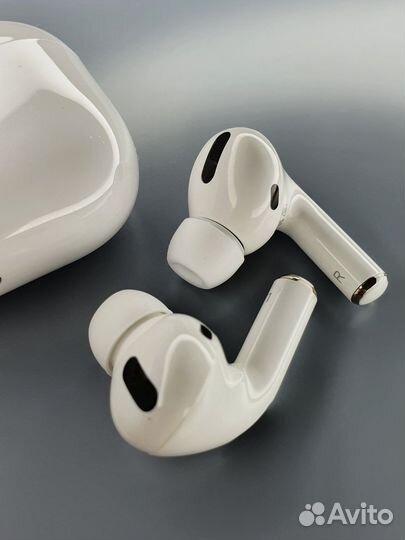 AirPods Pro premium