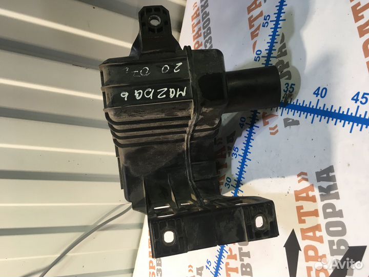 Мазда 6 Абсорбер воздушного фильтра