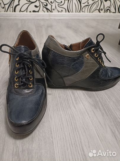 Ботинки женские