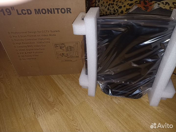 Монитор для камер видеонаблюдения