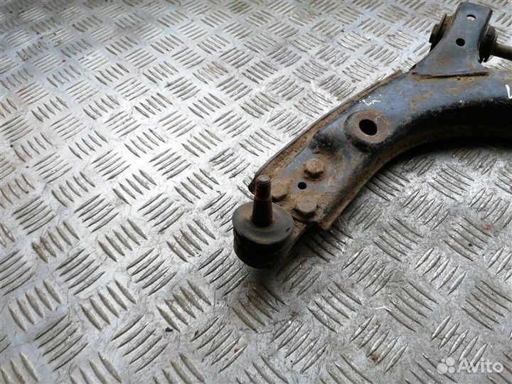 Рычаг подвески передний левый Chevrolet Lanos T100