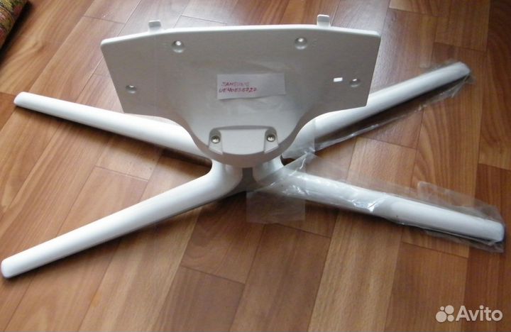 Для телевизора подставка