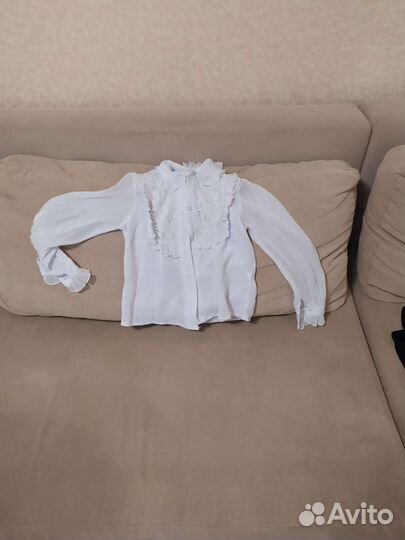 Блузка белая