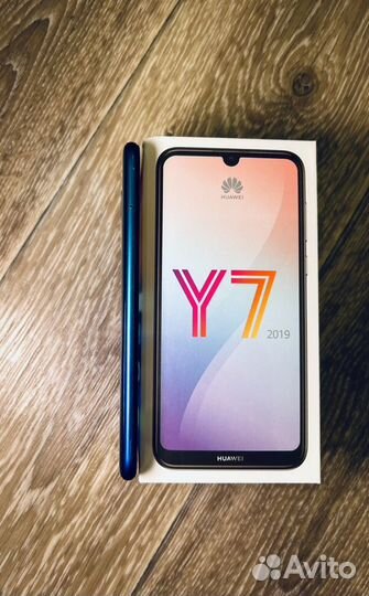 HUAWEI Y7 (2019), 3/32 ГБ