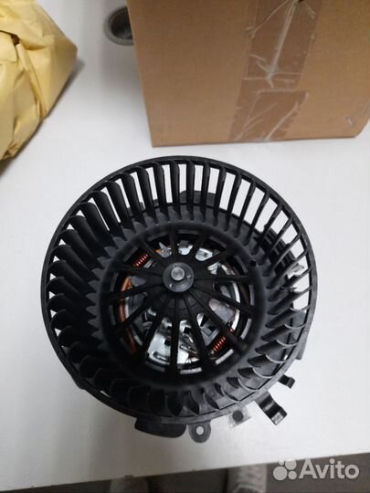 Вентилятор печки Renault Master