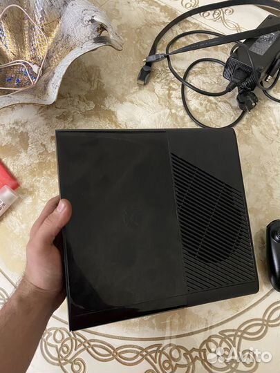 Xbox 360E + 50игр
