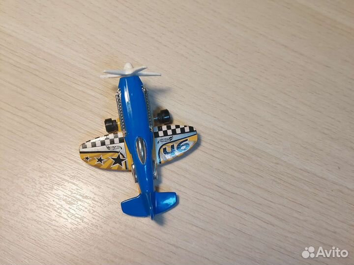 Hot wheels самолёт и звёздный разрушитель