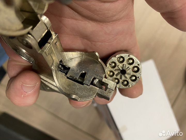 Металлический револьвер с 3 коробками пистонов