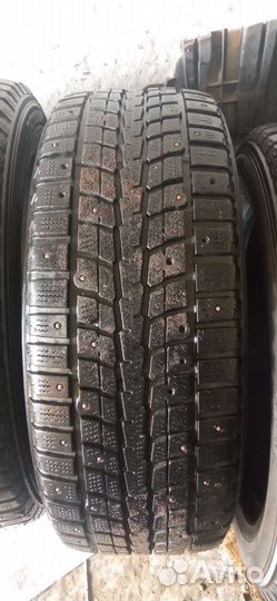Dunlop SP Winter Ice 01 235/55 R17 99T