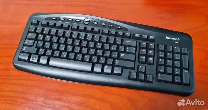 Microsoft (беспроводная клавиатура + мышь)