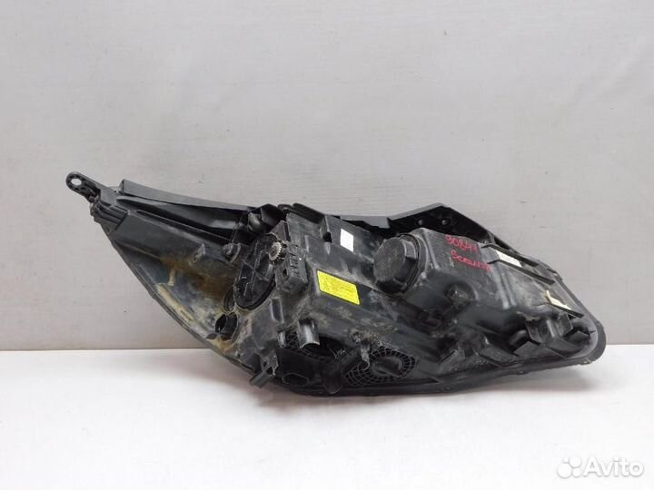 Фара левая Kia Sorento/Sorento Prime