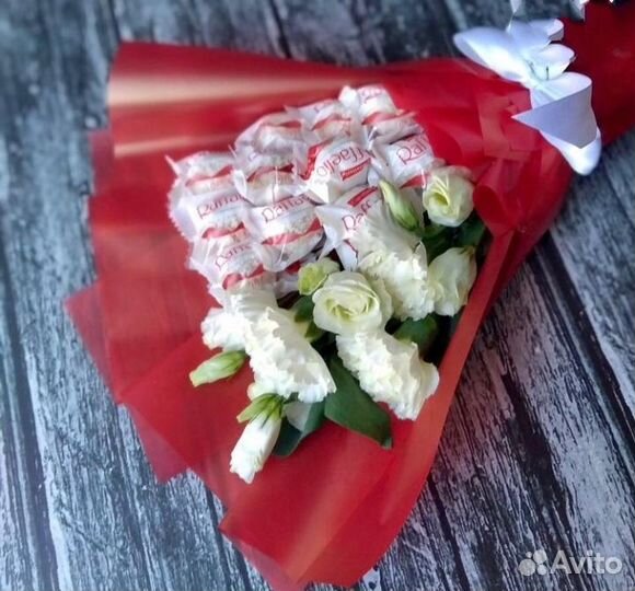 Букет рафаэлло и цветы