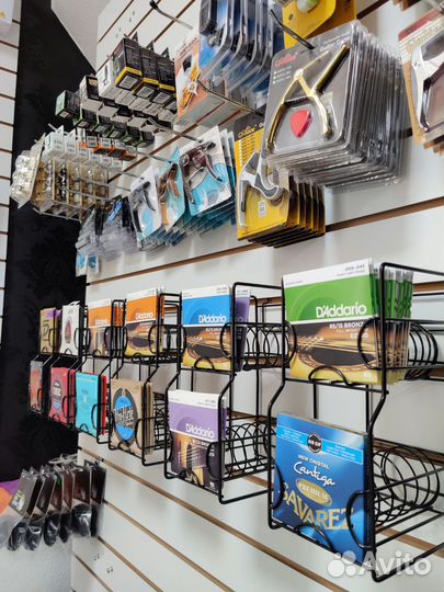 Укулеле и многое другое в музтоне