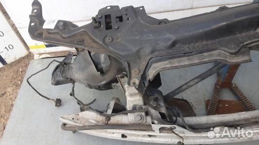 Передняя панель крепления облицовки (телевизор) BM