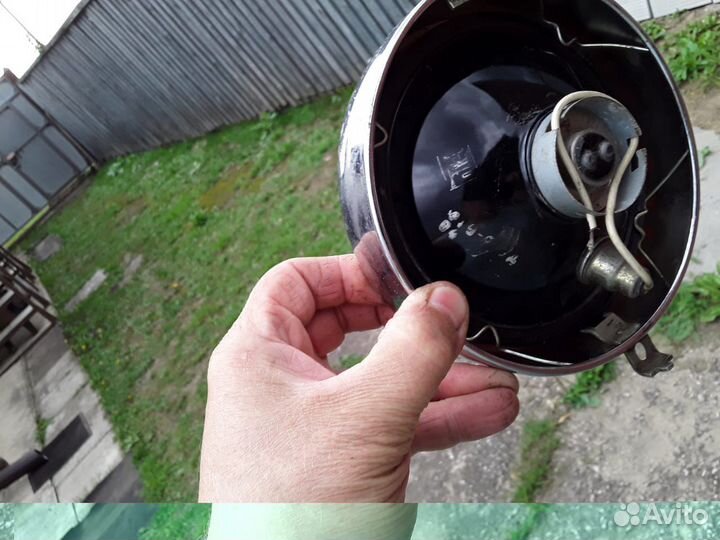 Фара со спецстеклом