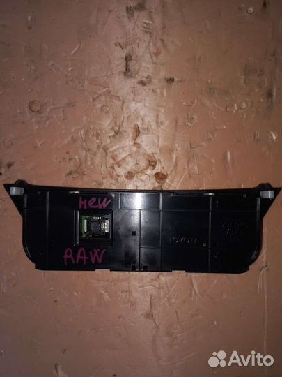 Блок управления климатом тойота раф 4 с 2013 года