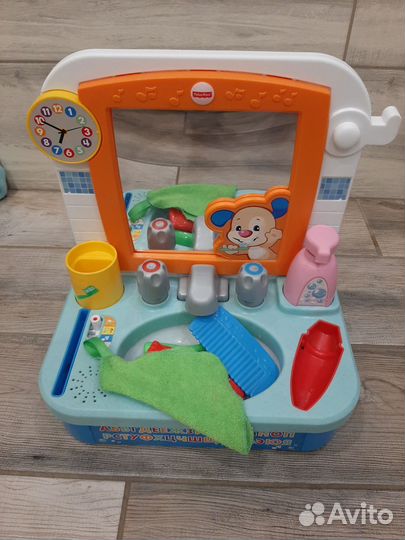 Музыкальные игрушки Fisher price