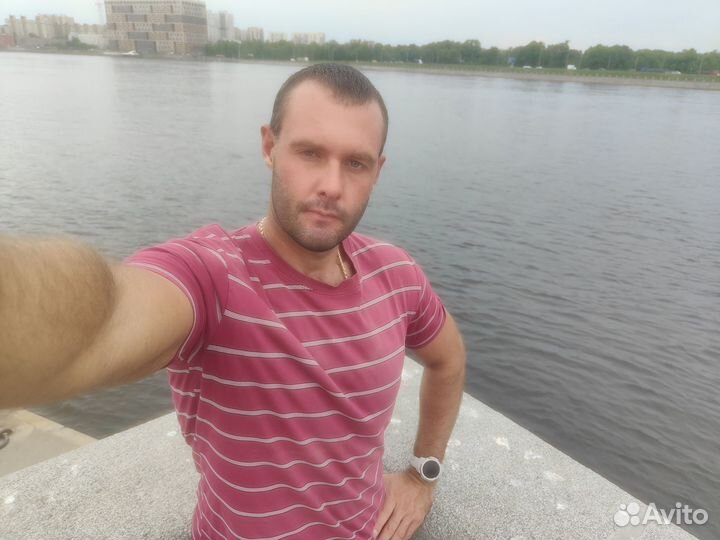 Ведущий Менеджер по продажам