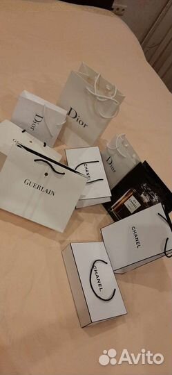 Брендовые пакеты Dior, Chanel, Guerlain, коробки