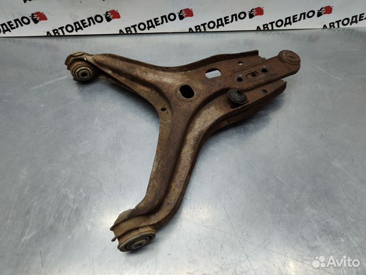 Рычаг передний Audi 80 (B3) 1990 г.в