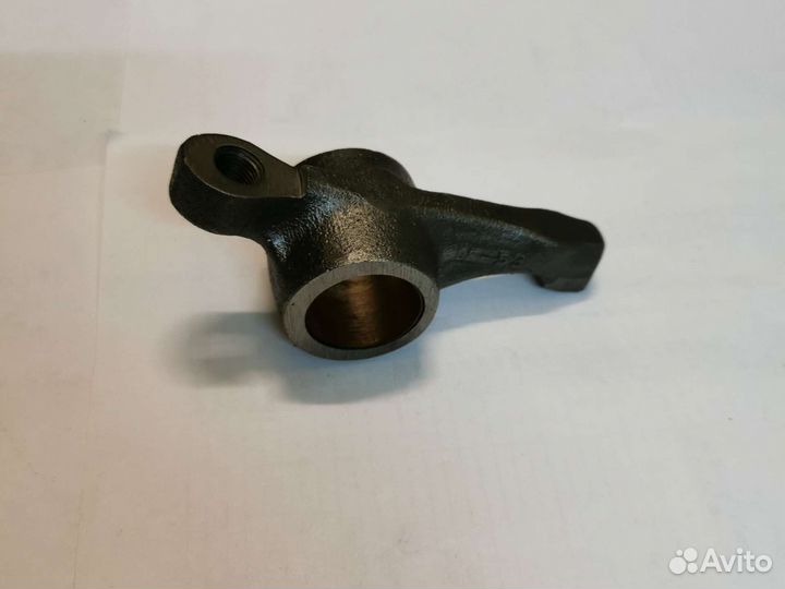 Коромысло выпускного клапана Икарус