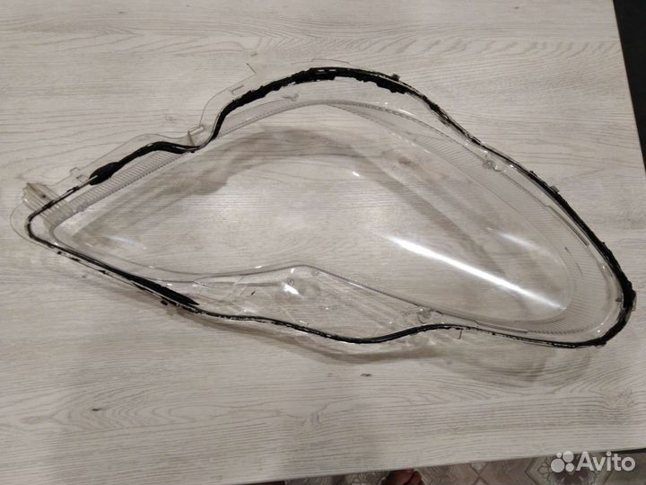 Стекло передней левой фары Мерседес CLS w219