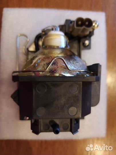 Лампа для проектора Hitachi CPX 1 с модулем оригин