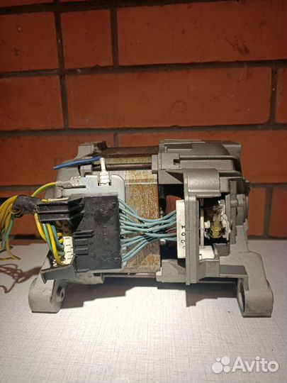 Двигатель от стиральной машины aeg 132195041