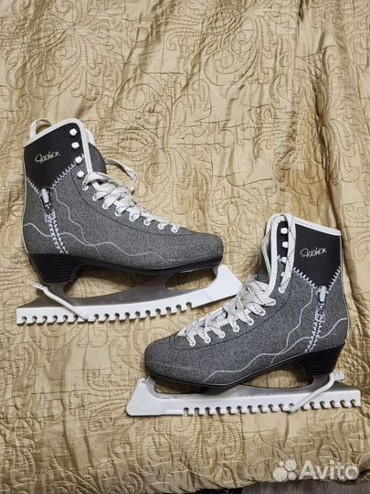 Коньки фигурные женские 41 размер