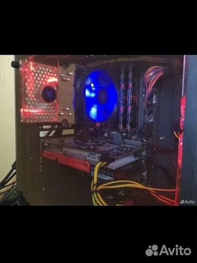 Игровой системный блок с монитором