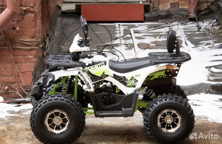Квадроцикл для ребенка (на бензине)