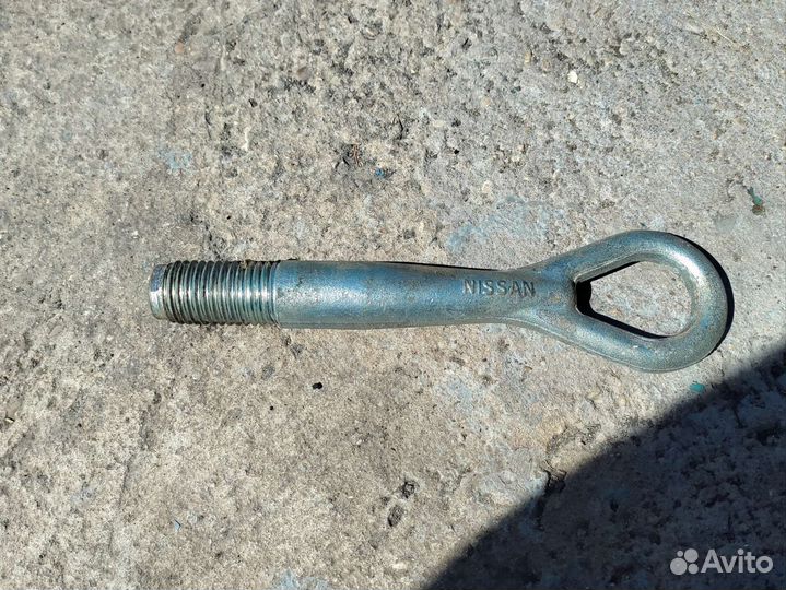 Буксировочная петля Nissan крюк