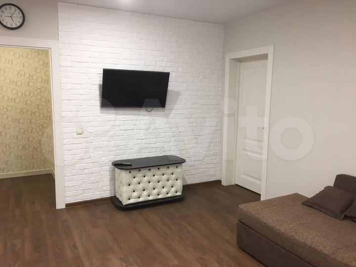 2-к. квартира, 64 м², 1/15 эт.