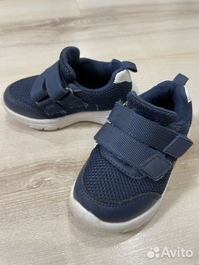 Кроссовки детские 21 размер