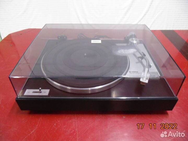Виниловый проигрыватель yamaha YP-211