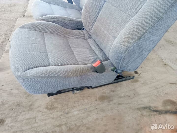 Сиденья передние Honda vigor