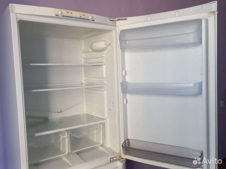 Холодильник бу indesit