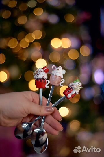 Ложка с декором из полимерной глины