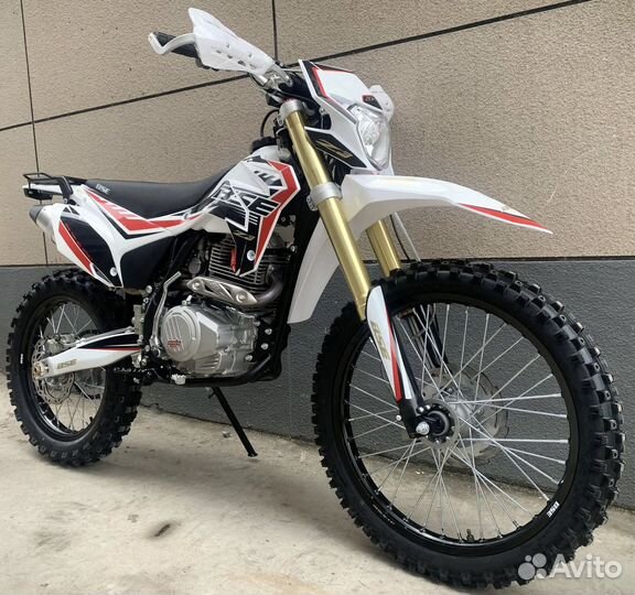 Мотоцикл BSE Z3 Gold Red новый