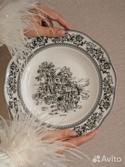 Тарелка керамическая белая 22,5 см