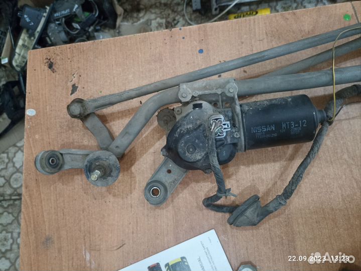 Трапеция дворников Nissan Sunny B15