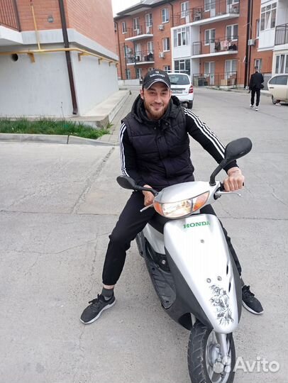 Скутер Honda dio