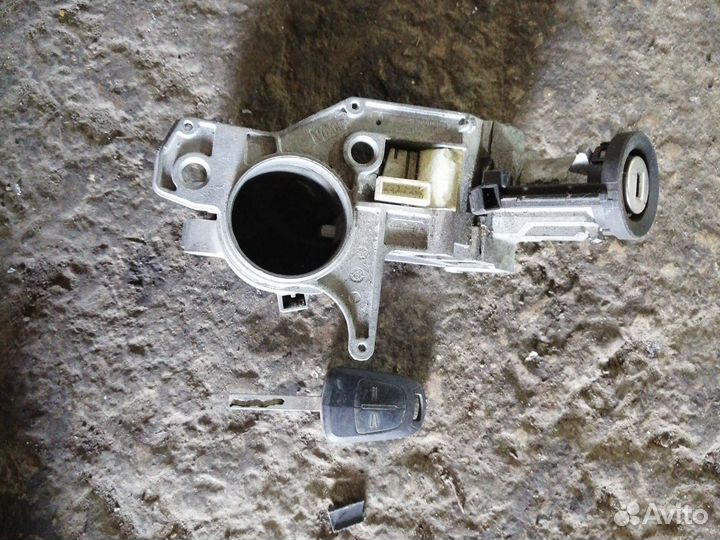 Замок зажигания с ключом Opel Astra